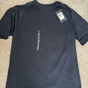 Under Armour Men's Dark Tee